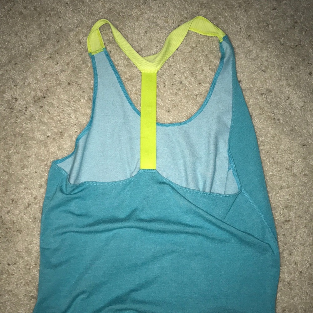 Nike Racerback top - Picture 2 of 3